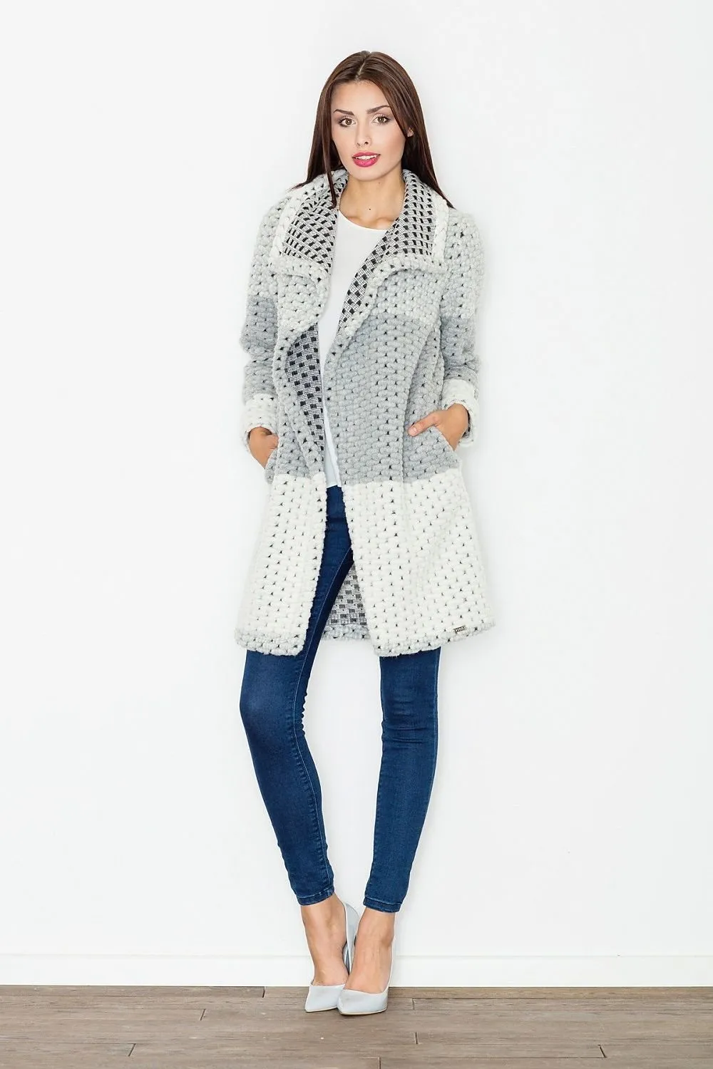 Elegant Frost Fashion: Figl Collection - Trendy Winter Coat for Chilly Days